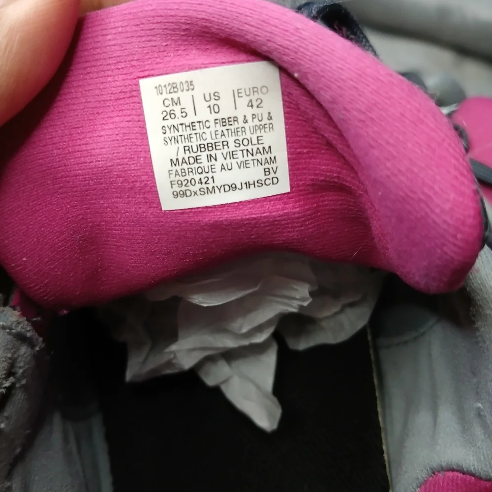 Oasis Women's Athletic‎ Shoes - Gray and Pink